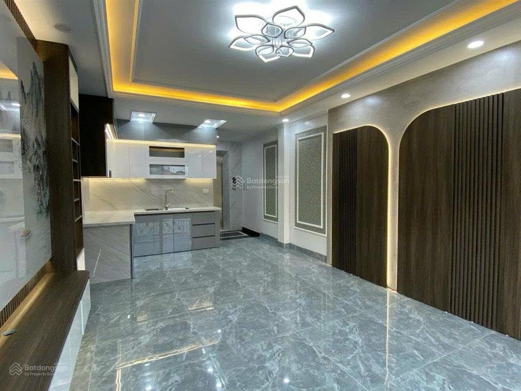 Hoa hậu vũ tông phan, 39m², lô góc 6 tầng thang máy, ngõ thông kd, ô tô 7 chỗ qua nhà giá 8,9 tỷ