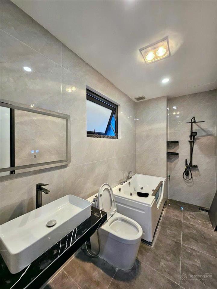 Siêu rẻ khương trung, 41,5m2x4t, ngõ thông kinh doanh, ô tô tải qua nhà, giá 7,65 tỷ (ck tin chuẩn)