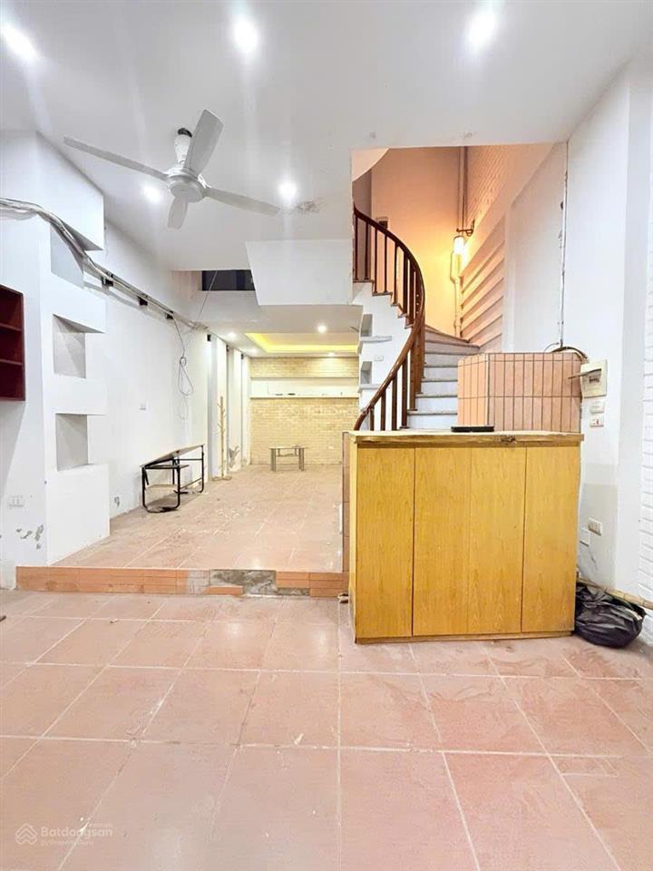 Siêu rẻ hoàng đạo thành, 38m2x4t, ngõ thông, ôtô 7 chỗ qua giá 7,5 tỷ có tl (ck nhà thật giá chuẩn)
