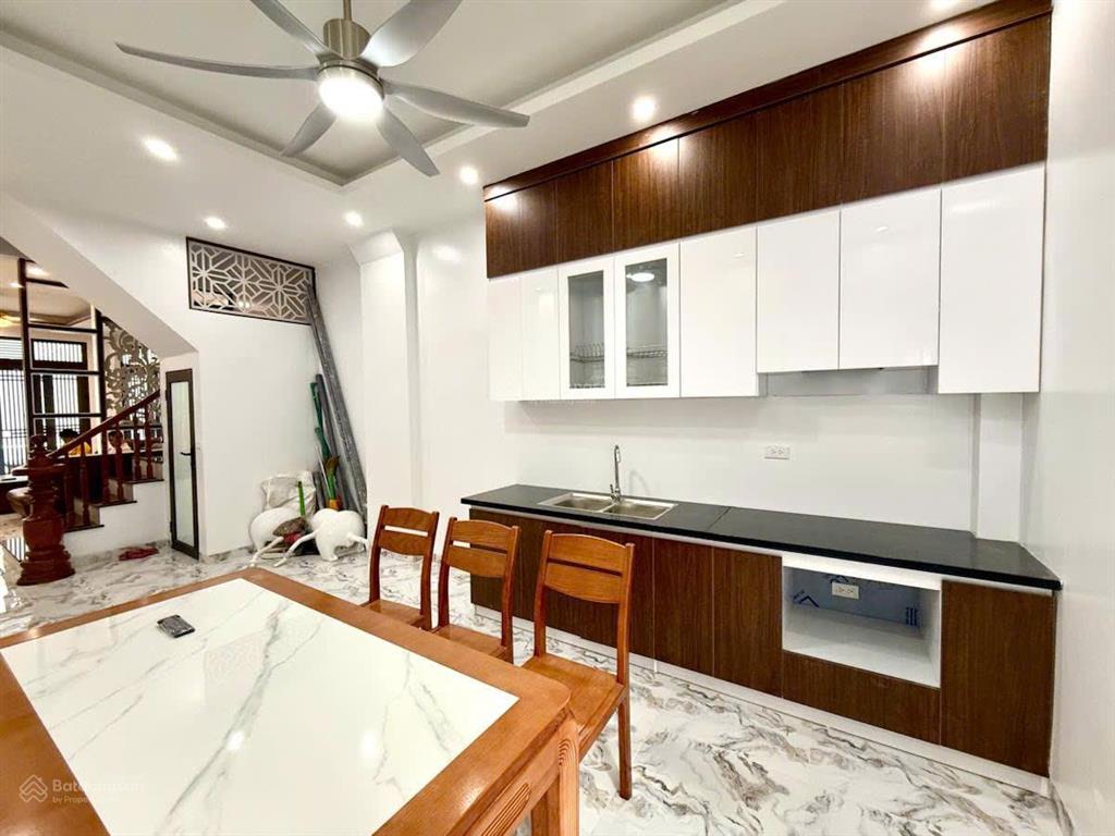 Siêu rẻ khương trung, 40m2x4t, ngõ thông, ô tô qua nhà, gần phố, gần ngã tư sở giá 7,5 tỷ có tl