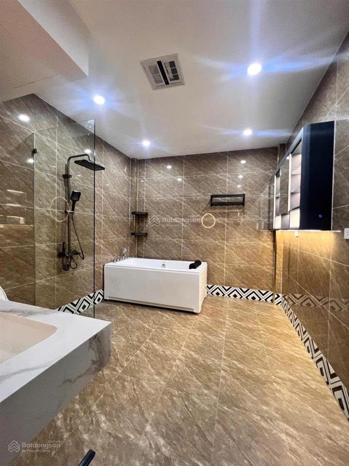 Hoàng văn thái, 44m2x4t, ô tô qua nhà, ngõ thông giá 6,8 tỷ (cam kết nhà thật giá chuẩn)