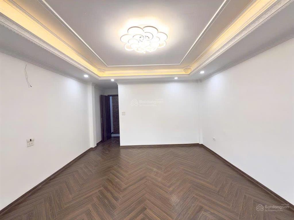 Hoa hậu vũ tông phan, 38m2, lô góc 6 tầng thang máy, ngõ thông, gần đường 2,5 giá 8,7 tỷ có tl