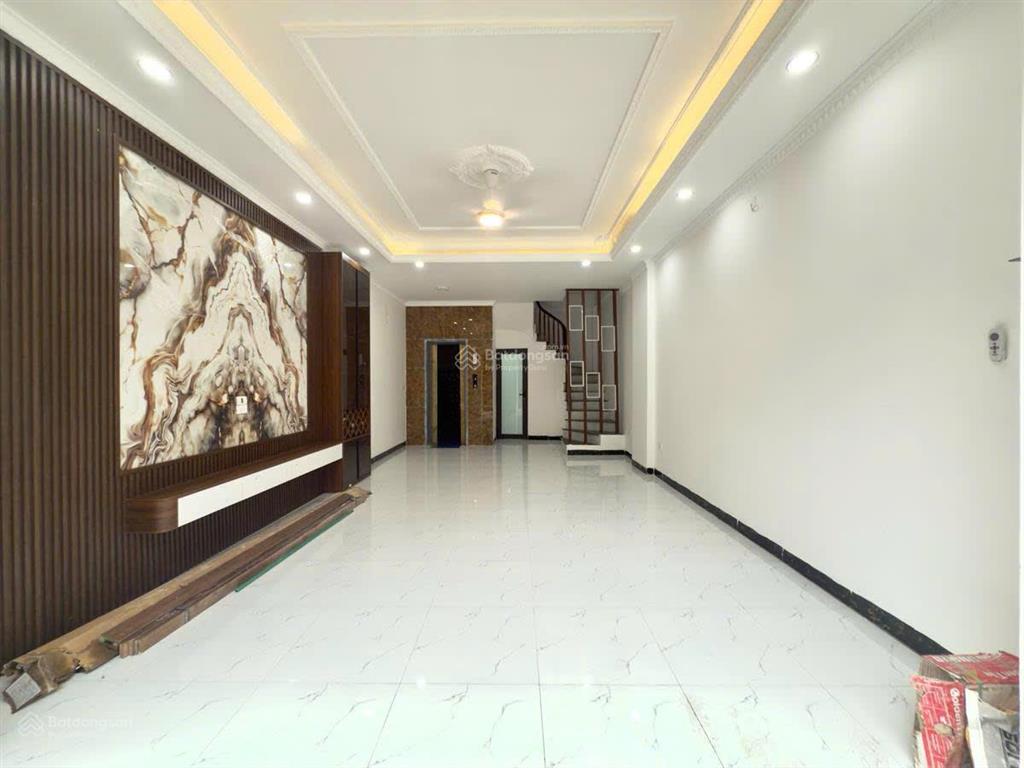 Hoa hậu vũ tông phan, 38m2, lô góc 6 tầng thang máy, ngõ thông, gần đường 2,5 giá 8,7 tỷ có tl