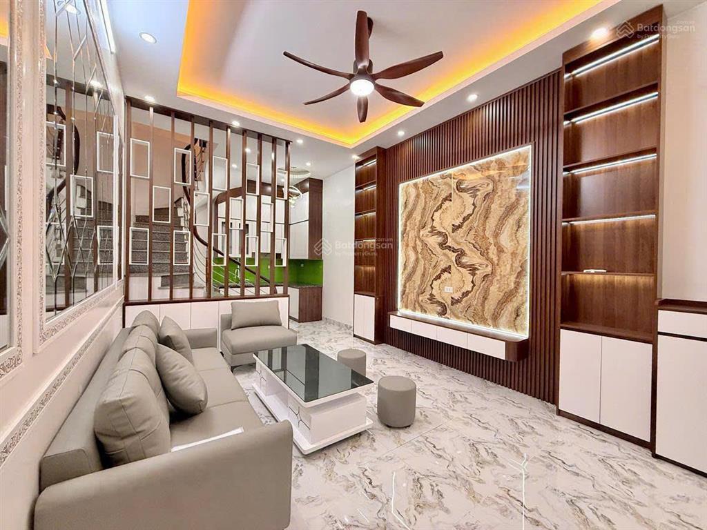 Nhà đẹp hoàng văn thái, 51m2x5t, 02 thoáng vĩnh viễn, gần phố, gần ngã tư sở, giá 9,3 tỷ(tin chuẩn)