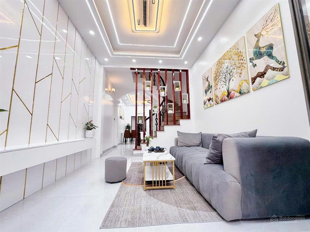 Nhà đẹp nguyễn ngọc nại, 49m2x5t, ngõ rộng, 2 thoáng vĩnh viễn, gần phố, gần ngã tư sở giá 9,1