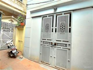 Chính chủ bán nhà ngõ 318 đê la thành 37m2 x 4 tầng, mt 5.7m, giá 8.8 tỷ