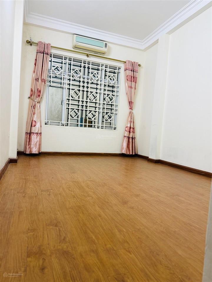 Khuất duy tiến  trung tâm thanh xuân 30m2  6t  7,5 tỷ phân lô  vài bước ra ô tô  xung quanh