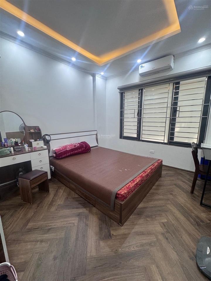 Vạn phúc  hà đông 35m  4t  8,5 tỷ trung tâm phố lụa, nhà đẹp ở ngay full nội thất, sổ hoa hậu