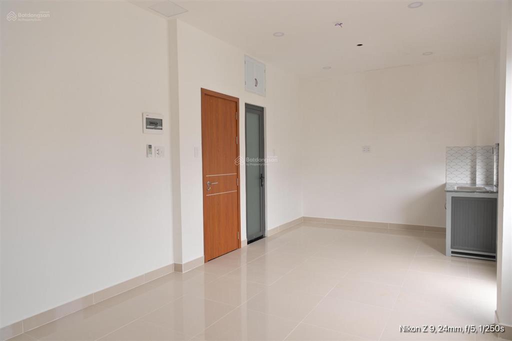Căn hộ tách phòng ngủ riêng 35 m2 ngay chợ thông tây gò vấp full nội thất, ban công chill