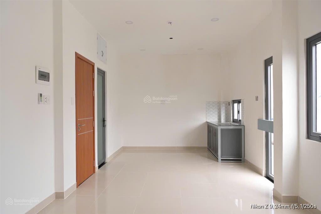 Căn hộ tách phòng ngủ riêng 35 m2 ngay chợ thông tây gò vấp full nội thất, ban công chill