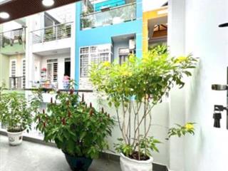 Căn nhà dành cho gia đình hiện đại nguyễn trọng tuyển, hẻm lớn 6m