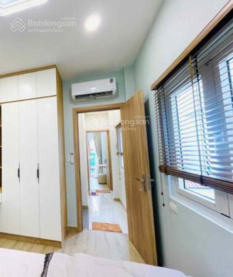 Chủ nhà cần bán gấp nguyễn trọng tuyển  xe hơi vào nhà  4 tầng khang trang  phòng ngủ tầng