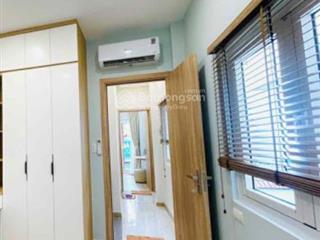 Chủ nhà cần bán gấp nguyễn trọng tuyển  xe hơi vào nhà  4 tầng khang trang  phòng ngủ tầng