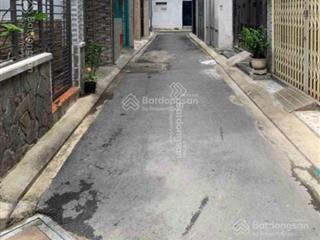 Chính chủ bán nhà mặt tiền hẻm nguyễn trọng tuyển p8 phú nhuận 3 tầng st có hhmg 1%