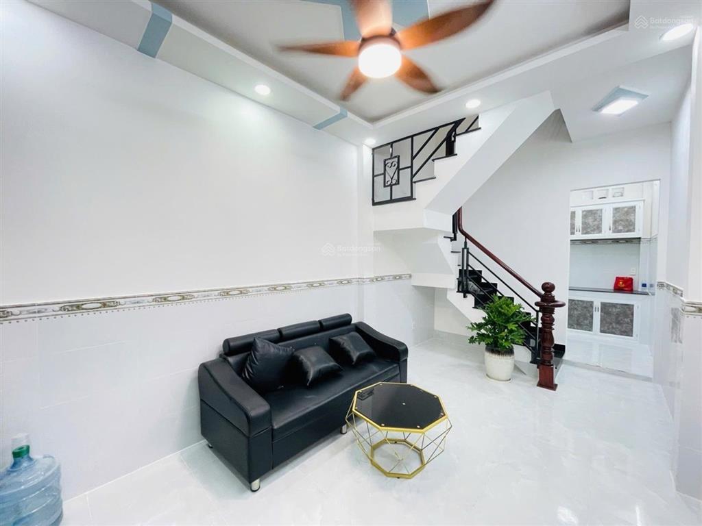 Cách hxh 30m  3tỷ  sân để xe máy trước nhà  gò vấp
