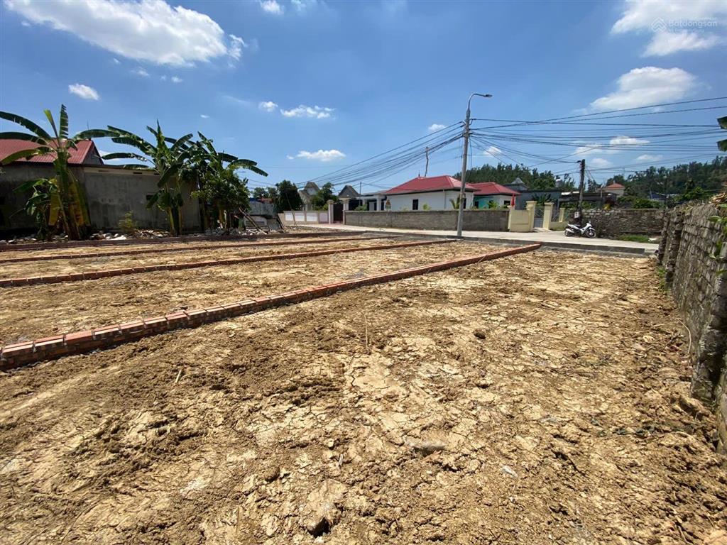 113m2, đường thông, ô tô tránh nhau, sau lưng trường học tại phù ninh  thuỷ nguyên chỉ hơn tỷ