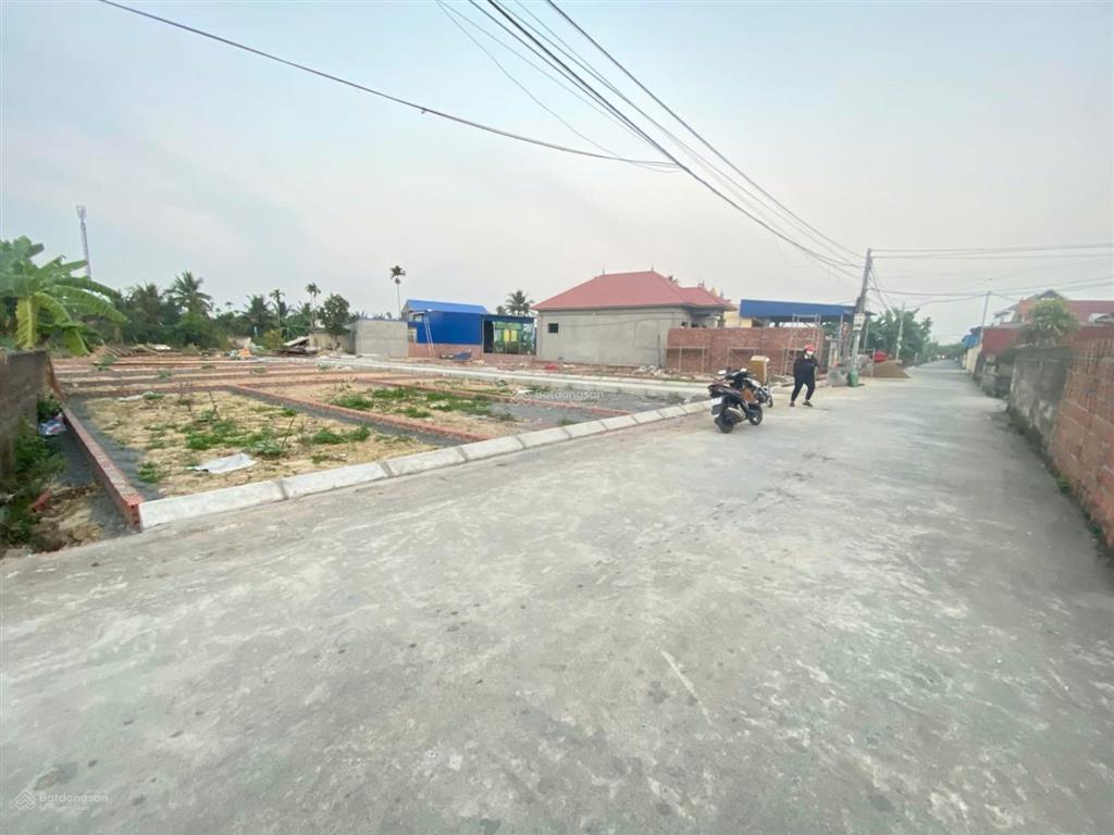 Chỉ 740  rẻ hơn bên cạnh 200triệu. mặt đường 2 ô tô tránh nhau tại cao nhân, thủy nguyên