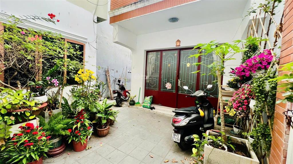 Bán nhà phường tân hưng, dt 154,2m2  vị trí đắc địa trung tâm tân hưng, (q7 cũ) tp. hcm, nở hậu