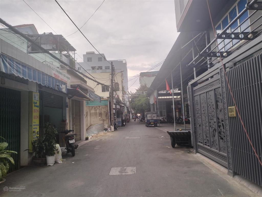 Cần bán đất kiệt ô tô nguyễn văn thoại vị trí sát biển mỹ khê