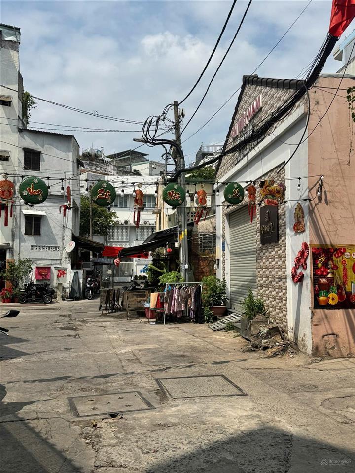 Cần bán gấp nhà trong hẻm nguyễn công hoan, quận phú nhuận với diện tích 33,2m2. giá bán 8,2 tỷ