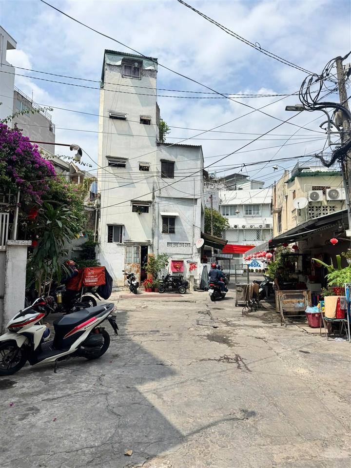 Cần bán gấp nhà trong hẻm nguyễn công hoan, quận phú nhuận với diện tích 33,2m2. giá bán 8,2 tỷ