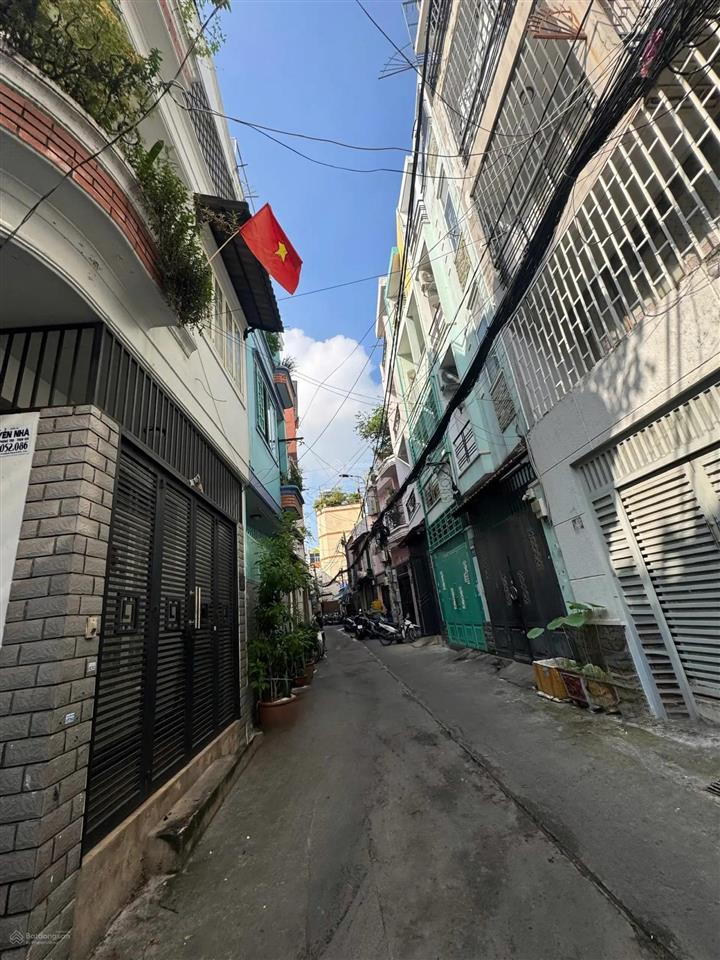 Siêu hot! khu vip nhộn nhịp phan xích long p2 pn. dt 5.8x17, 2 tầng, 20tr/th, giá chỉ 12,8tỷ, tl