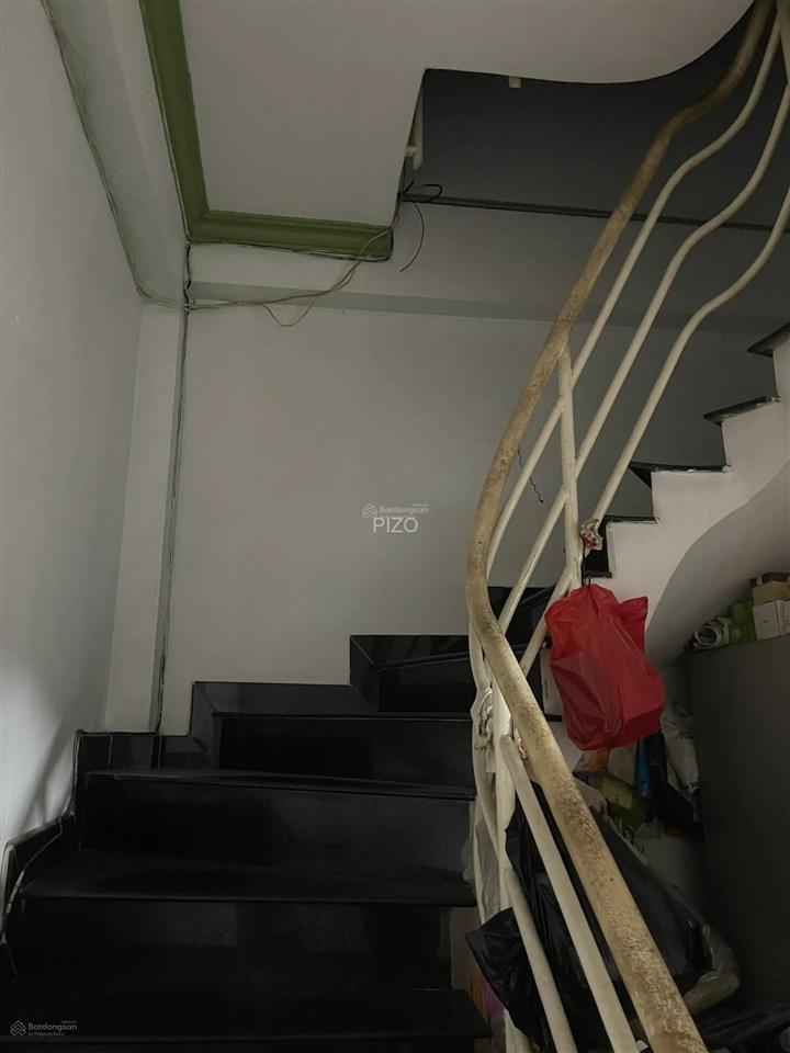 Cần bán nhanh, giảm mạnh. hxh khu lê văn duyệt p1 bt. diện tích 4m x 17m. 3 tầng. giá còn 8,9 tỷ