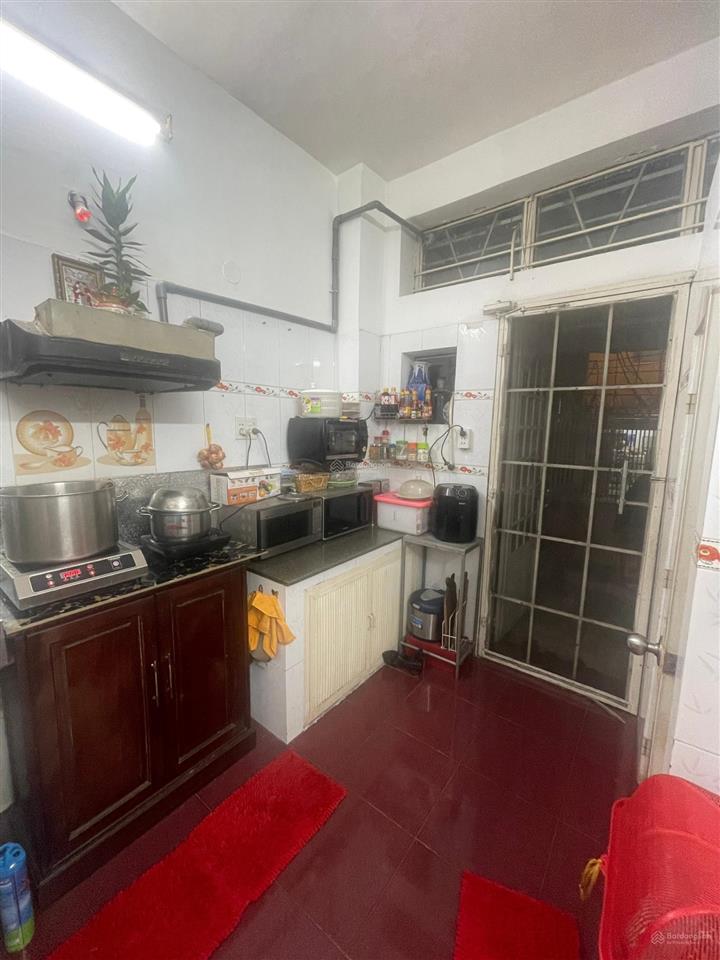 Cần bán nhanh, giảm mạnh. hxh khu lê văn duyệt p1 bt. diện tích 4m x 17m. 3 tầng. giá còn 8,9 tỷ