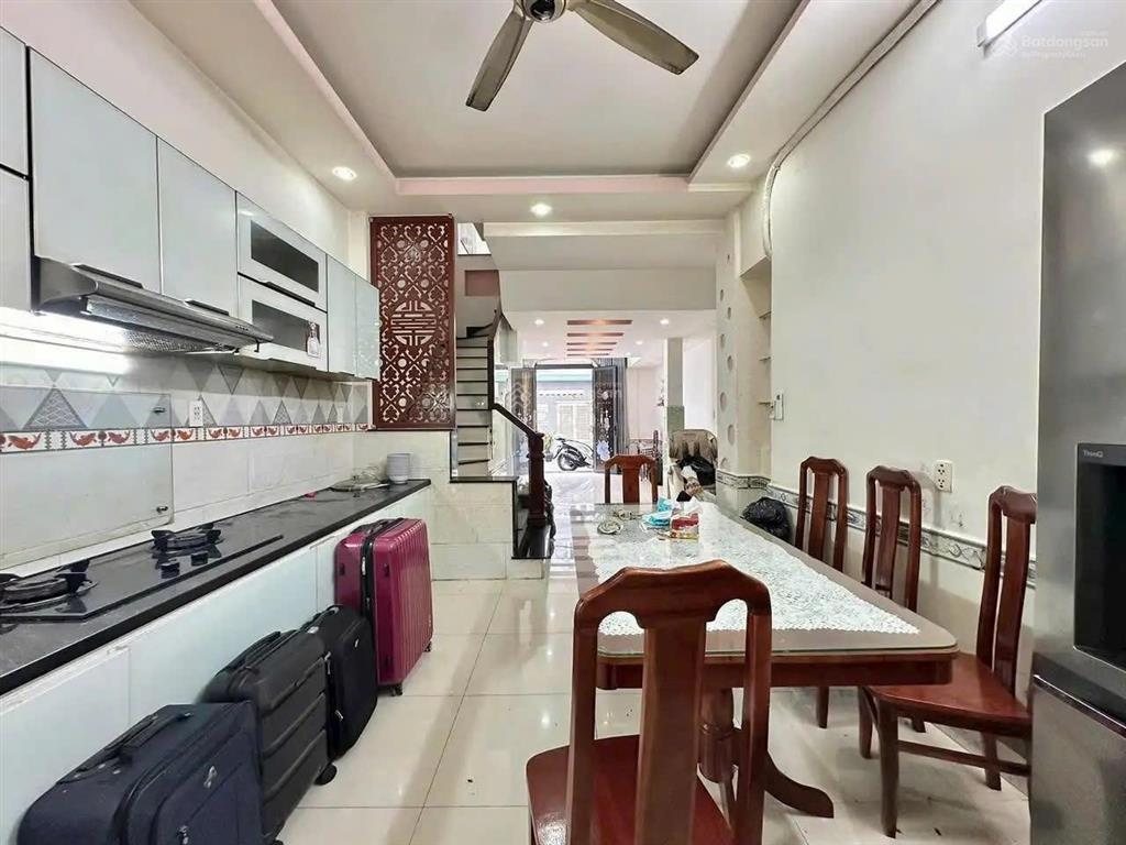 Chỉ 13,3 tỷ  sở hữu nhà đẹp  khu vip  nguyễn trọng tuyển  pn. dt 4x13m 4 tầng