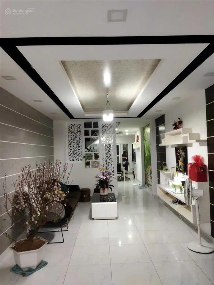 Hxh nguyễn trọng tuyển, phường 15, phú nhuận dt 4 x 21  4 tầng, 80m2, 6pn. giá 17.5 tỷ