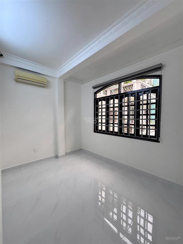 Siêu phẩm. căn góc trần quang diệu, quận 3. ngang khủng 10 x 10m 3tst, 5pn. sổ sẵn. giá chỉ 19,5 tỷ