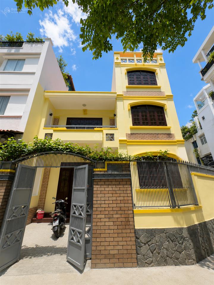 Siêu phẩm. căn góc trần quang diệu, quận 3. ngang khủng 10 x 10m 3tst, 5pn. sổ sẵn. giá chỉ 19,5 tỷ