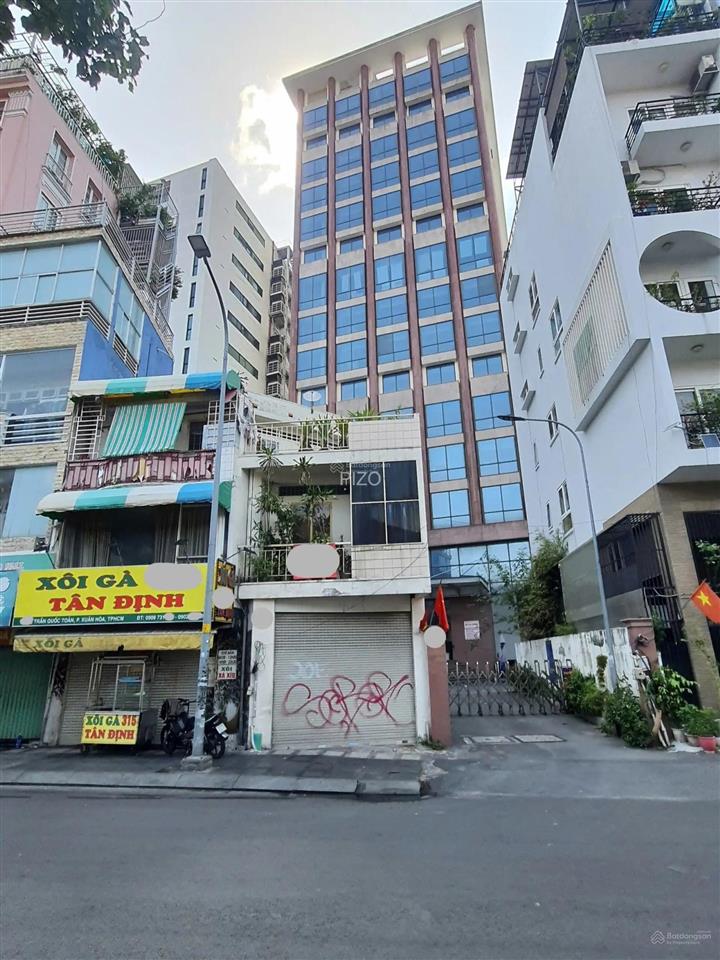 Đẹp vị trí! trung tâm tân định  mặt tiền trần quốc toản q3. dt 4x11m (nở hậu 4,7m) 3t. giá 20 tỷ