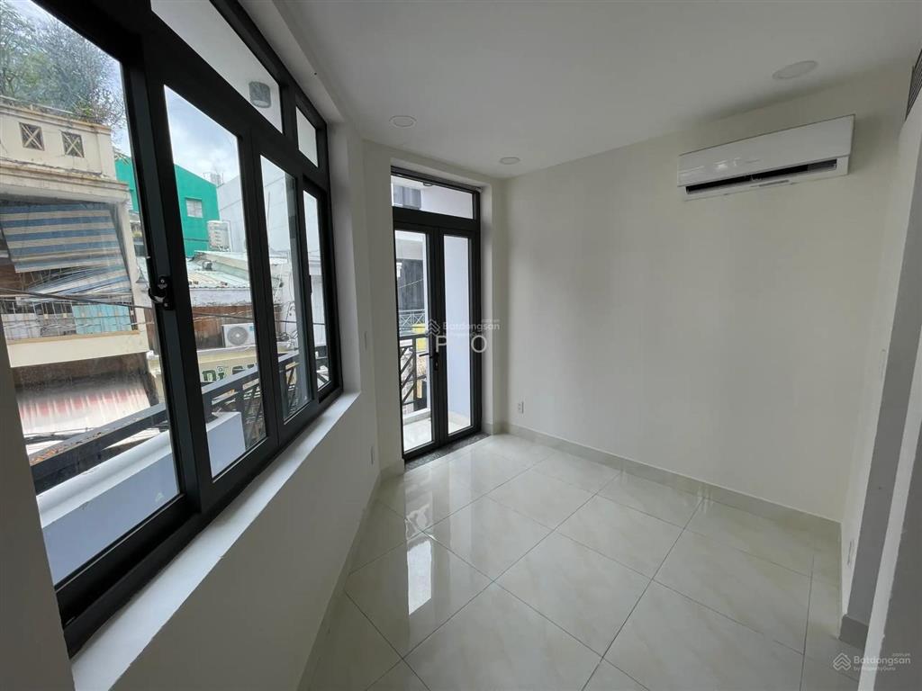 Góc 2 mặt tiền hxh tôn thất tùng, pnl, q1. dt 4x20m (76m2)thang máy hđt 55 tr/thg. giá 26 tỷtl