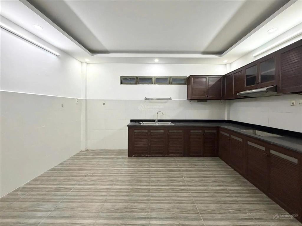 Hàng hiếm ! khu dân cư yên tĩnhnguyễn kiệm p9 pn. dt 5 x 18m 3t 3pn hđt 20tr/th. giá chỉ 11 tỷ tl