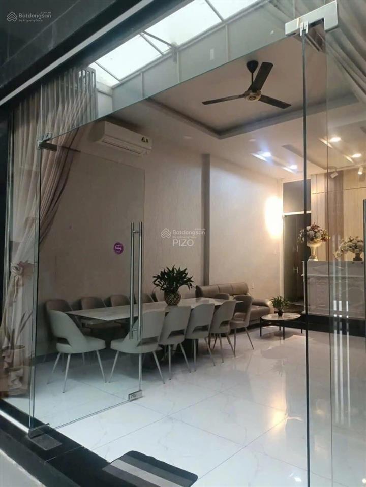 Siêu phẩm! hxh  mai thị lựu  đk  q1 dt 132m² (9,2 x 14m) 4 tầng 5pn. giá 37,9 tỷ.