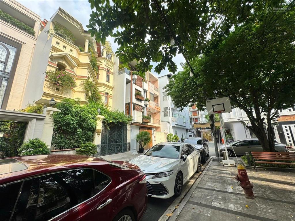 Biệt thự  khu vip sang  an ninh cao cấp  nguyễn trọng tuyển p10 pn. dt 7,5 x 21m. chỉ 46 tỷ