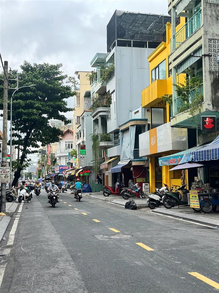 Mặt tiền  trần khắc chân, p. tân định, quận 1. 5 tầng, thang máy.hđ thuê 55 triệu/tháng. chỉ 21 tỷ