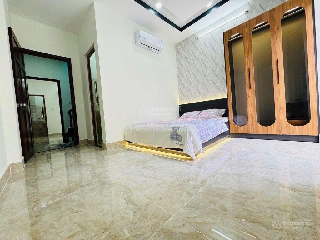 Nhà tx24  hẻm trải nhựa rộng 6m  dt 4 x 13  3 tầng, 4pn  giá nhỉnh 5,6 tỷ bớt nhẹ .