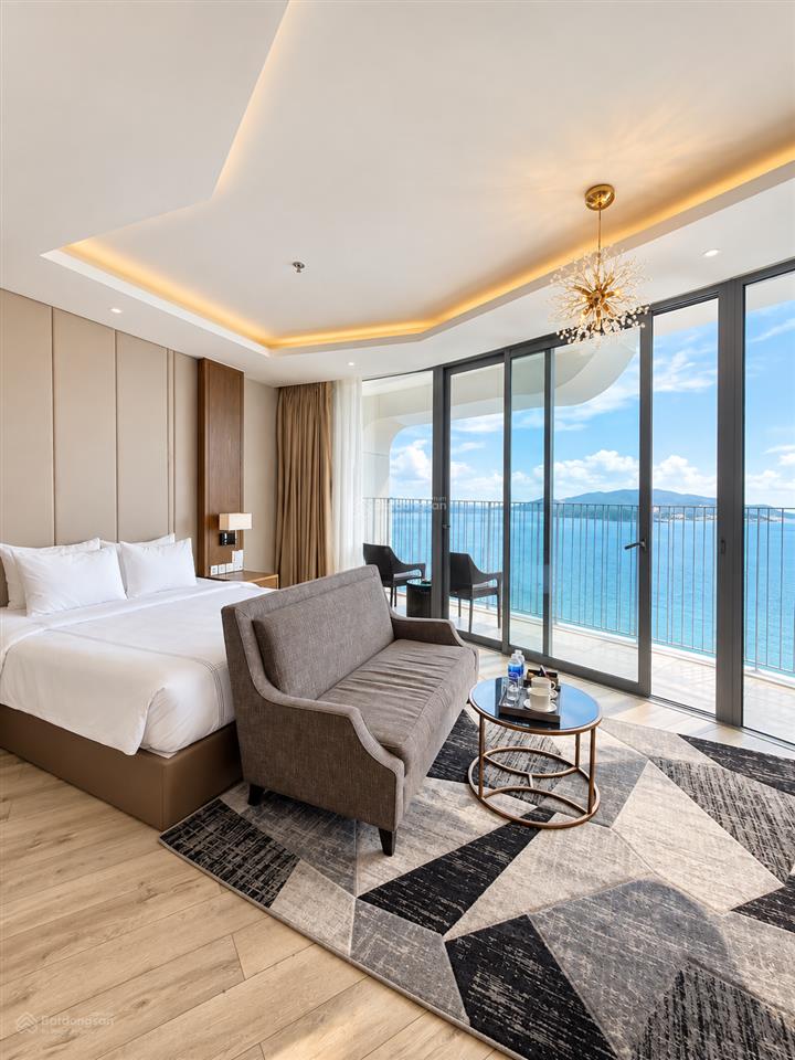 Bán gấp căn hộ panorama nha trang 55m², view rẻ quạt ôm trọn vịnh biển, giảm 400 triệu còn 3,5 tỷ