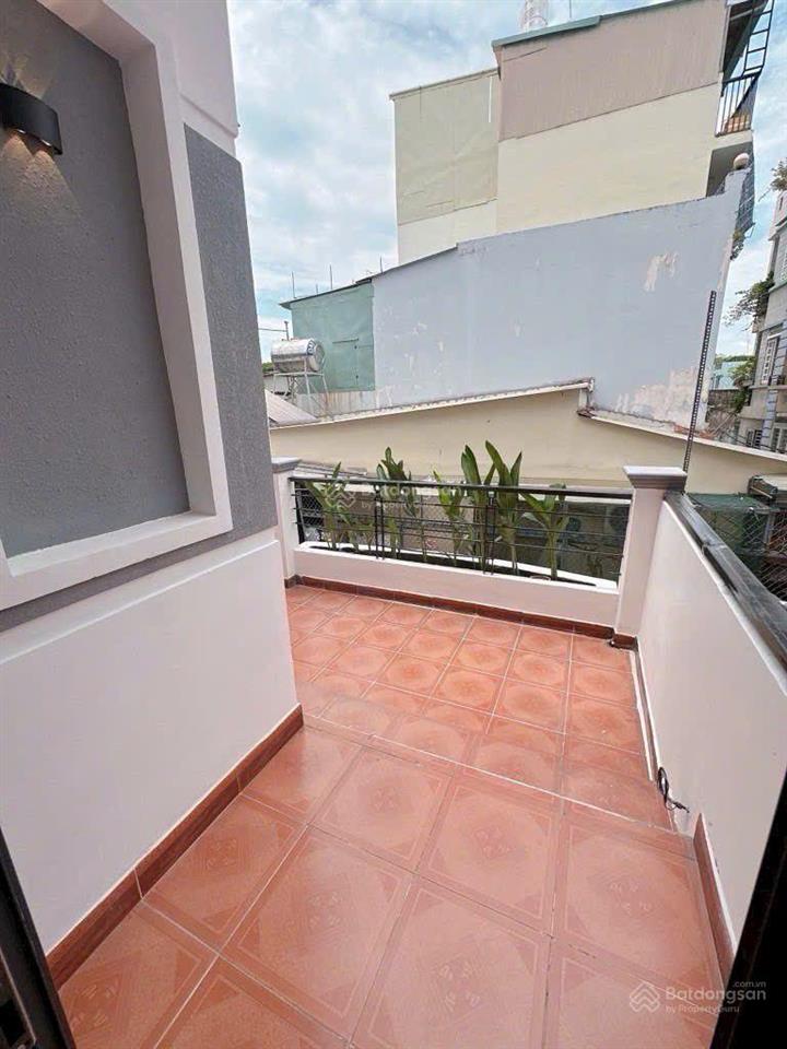 6tỷ 8 45m2 hxh ni sư huỳnh liên thông âu cơ  5tầng  mới ken có cửa hậu đôi diện công viên