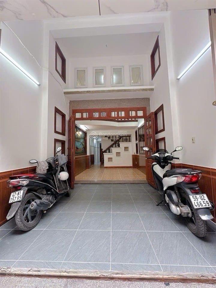 6tỷ 8 45m2 hxh ni sư huỳnh liên thông âu cơ  5tầng  mới ken có cửa hậu đôi diện công viên