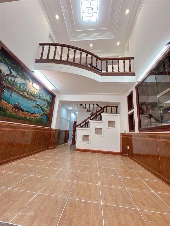 6tỷ 8 45m2 hxh ni sư huỳnh liên thông âu cơ  5tầng  mới ken có cửa hậu đôi diện công viên