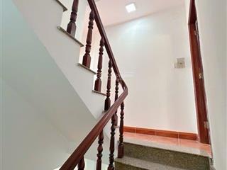 6tỷ 8 45m2 hxh ni sư huỳnh liên thông âu cơ  5tầng  mới ken có cửa hậu đôi diện công viên