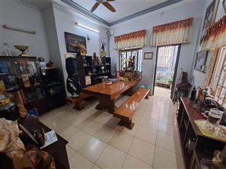 4tầng  58m2  cách đường lạc long quân 50m  nhỉnh 6tỷ  khu an ninh yên tĩnh.