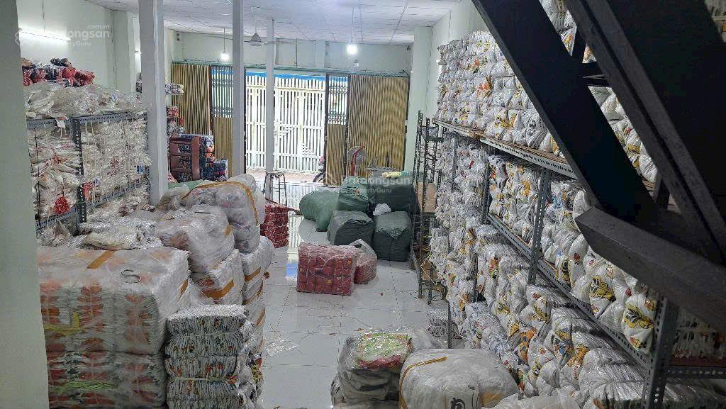 Thơm 80m2  ngang khủng ( 5.4/ 15 ) 2 tầng  giá 8.6tỷ .