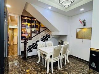 Nhà đẹp  3 tầng  full nội thất  46m2  5tỷ6  vào ở ngay.