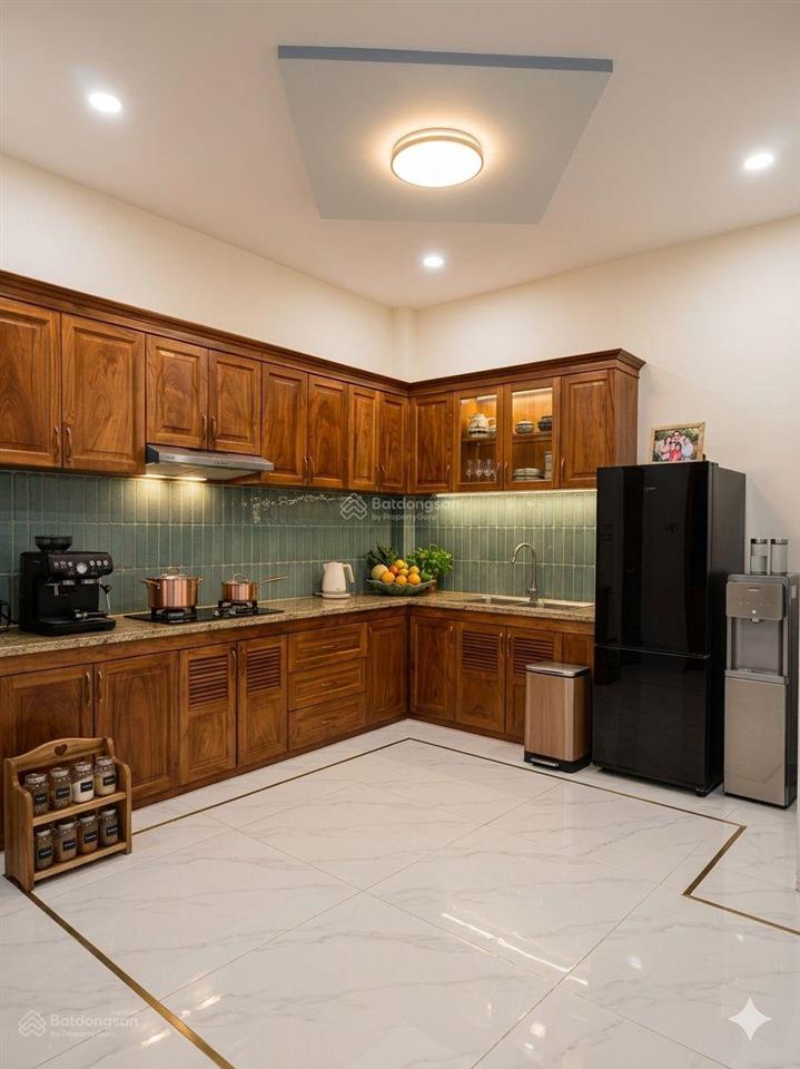 Hiếm  vị trí tốt  giá tốt  84m2  3 tầng  trung tâm tân bình sát bàu cát  nhỉnh 8tỷ