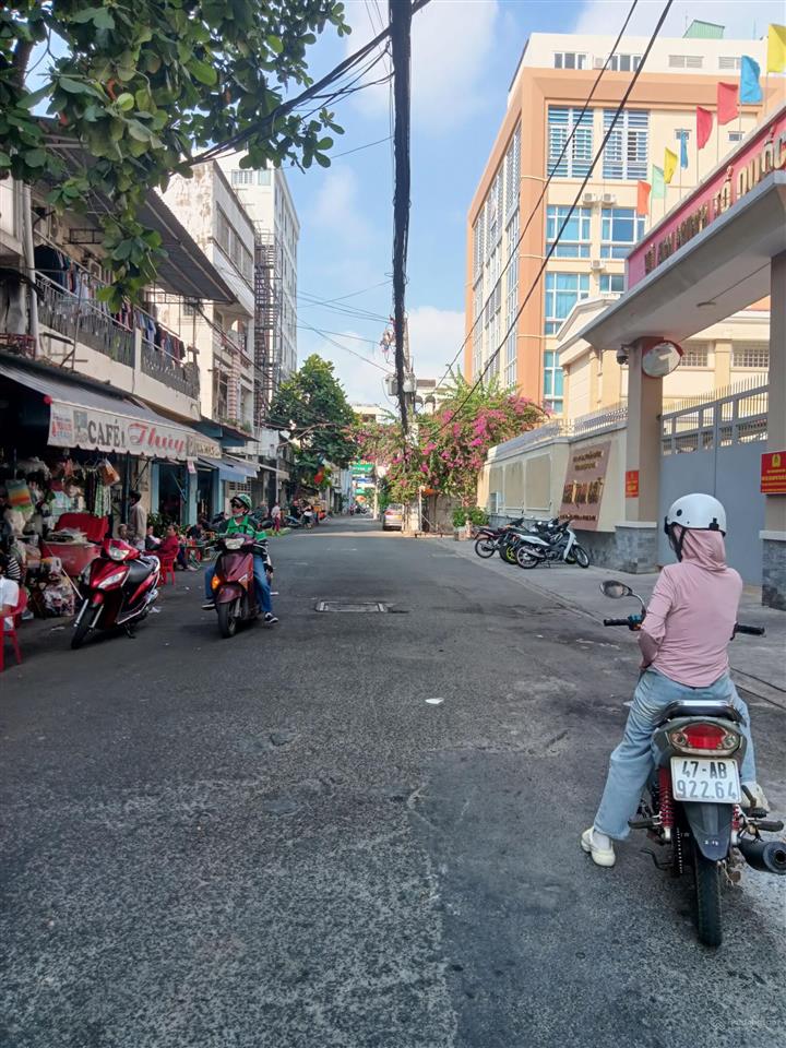 58m2  ngang 5.6m  ôtô đỗ cửa  nhỉnh 6tỷ