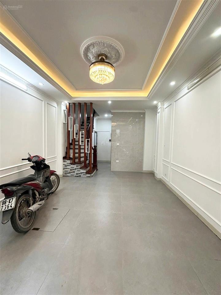 Hồ tùng mậu nhỉnh 13tỷ phố lớn hạng a 40m mt 4.1m 7 tầng thang máy nở hậu nhà lô góc oto vào nhà